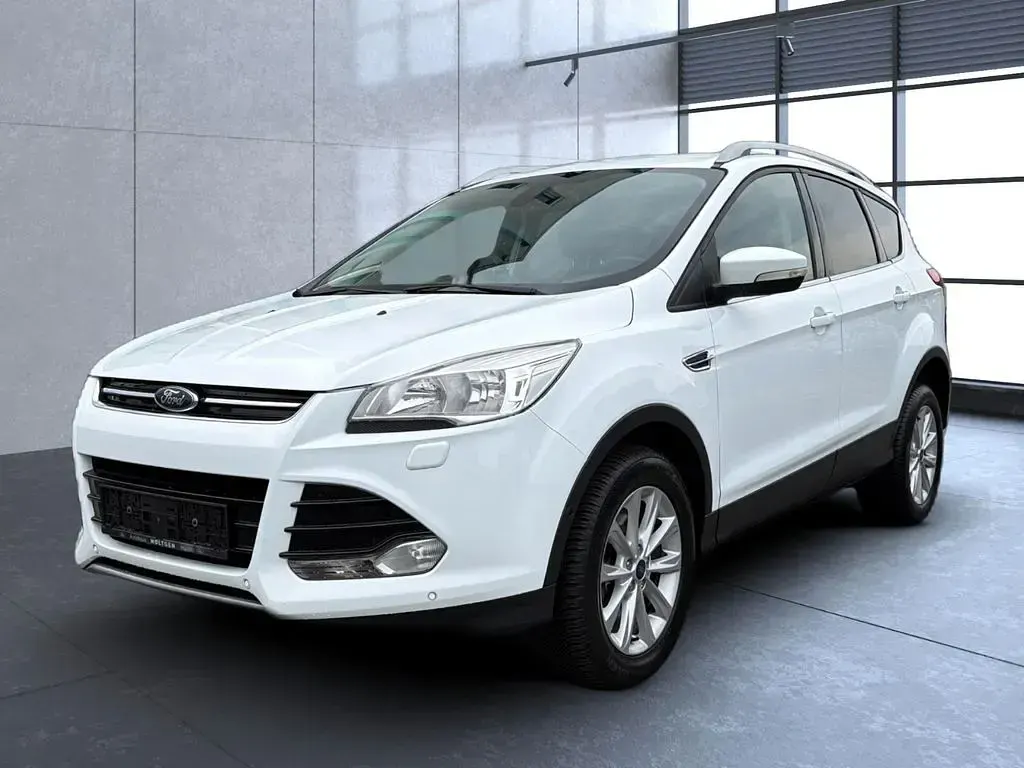 Gebraucht Ford Kuga Titanium 150 PS (110 kW) 2015 Weiß SUV