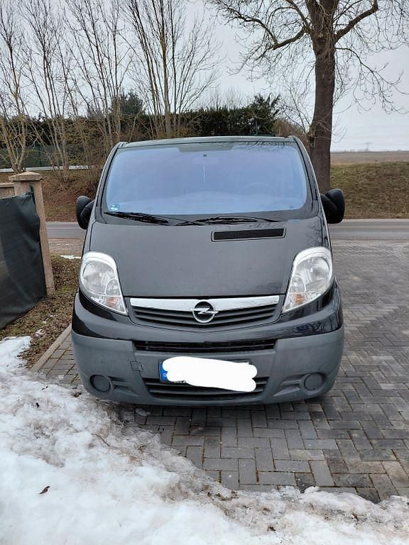 Schwarz Gebraucht 2014 Opel Vivaro Van / Kleinbus | 8.500 € (Fairer Preis) - Bild 1/4