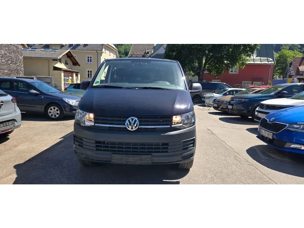Gebraucht VW T6 150 PS (110 kW) 2017 Deep black perleffekt (metallic) Van