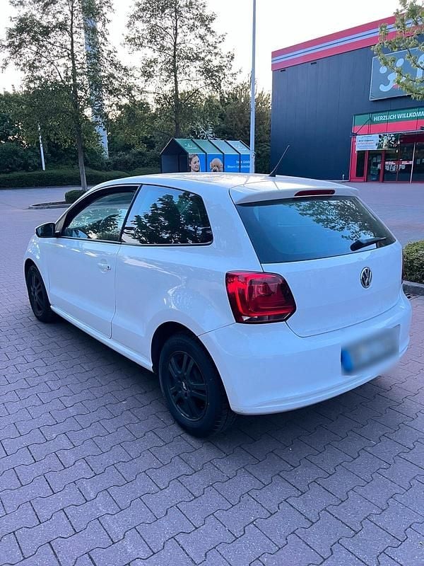 Second-hand VW Polo 60 CP (44 kW) 2010 Alb Hatchback