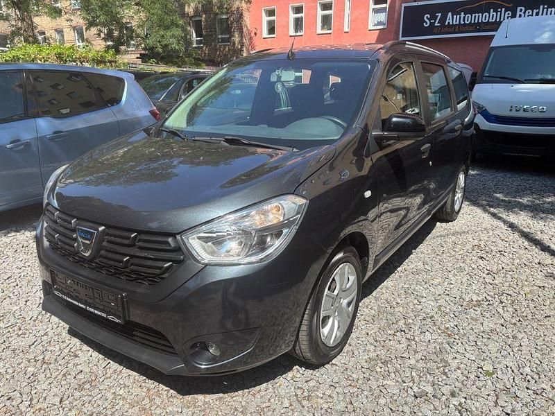 Grau Gebraucht 2020 Dacia Lodgy Comfort Van / Kleinbus | 9.999 € (Superpreis) - Bild 1/4
