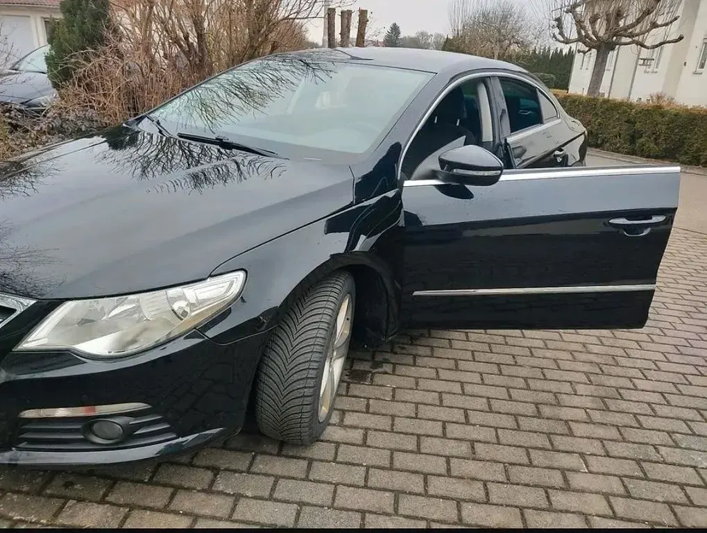 Gebraucht VW Passat 140 PS (102 kW) 2011 Schwarz Limousine