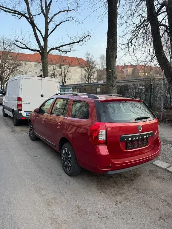 Gebraucht Dacia Logan MCV 75 PS (55 kW) 2013 Rot Limousine