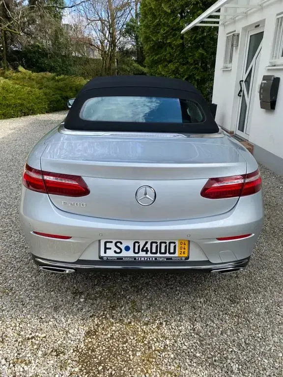 Second-hand Mercedes E200 184 CP (135 kW) 2018 Argintiu Cabrio