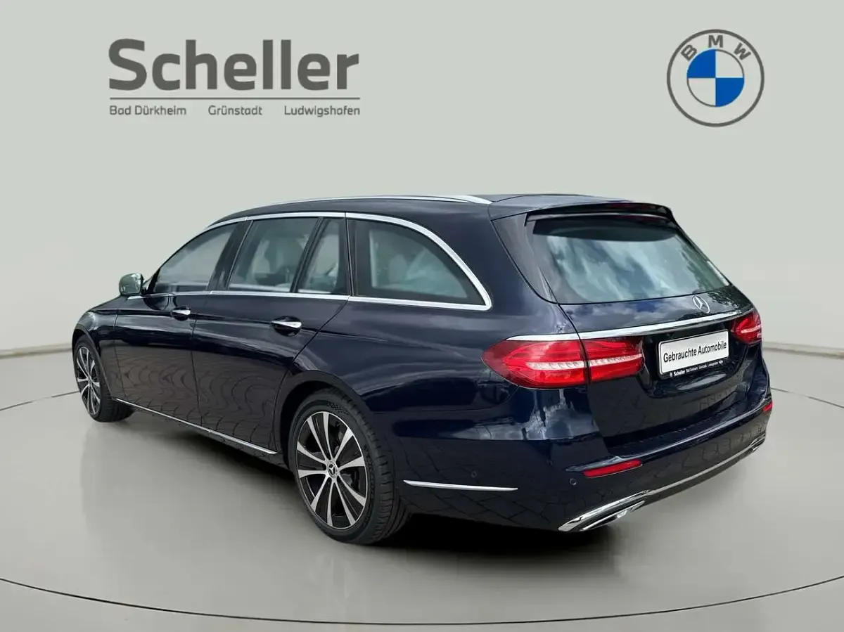 Gebraucht Mercedes E400 340 PS (250 kW) 2019 Cavansitblau  metalliclack Kombi