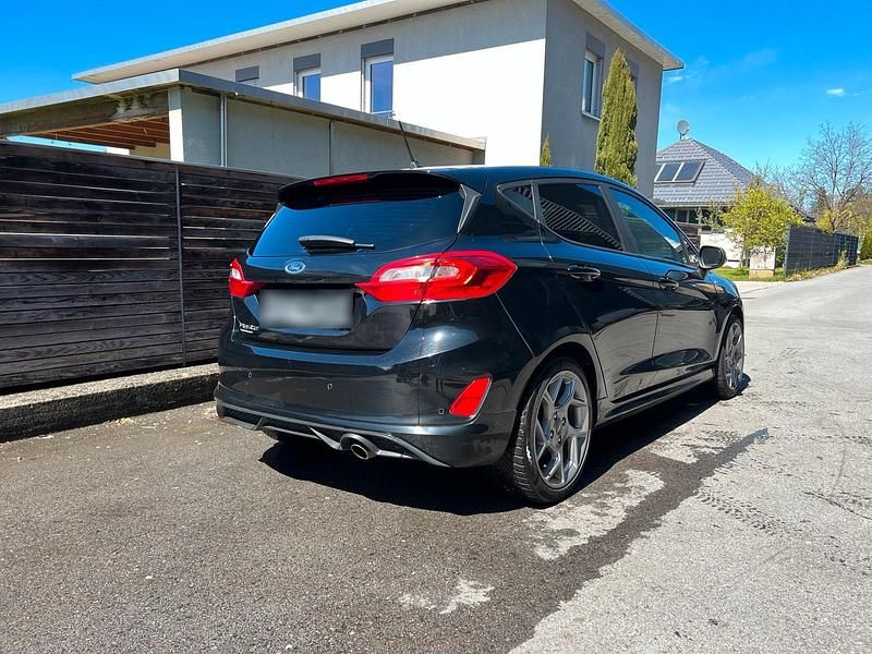 Gebraucht Ford Fiesta ST-Line 85 PS (62 kW) 2018 Schwarz Kleinwagen