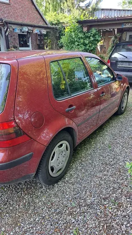 Brugt VW Golf III Basis 101 HK (74 kW) 1999 Rød Sedan