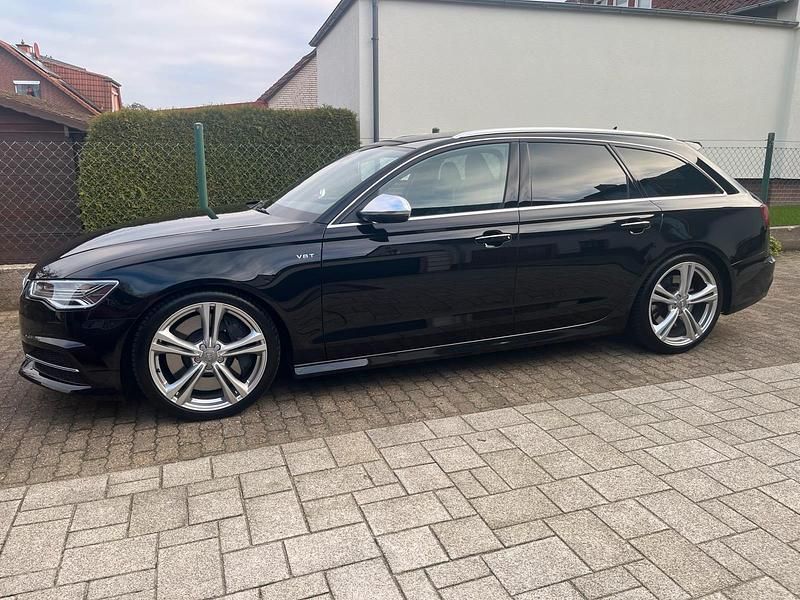 Schwarz Gebraucht 2017 Audi S6 Kombi | 38.000 € (Guter Preis) - Bild 1/4