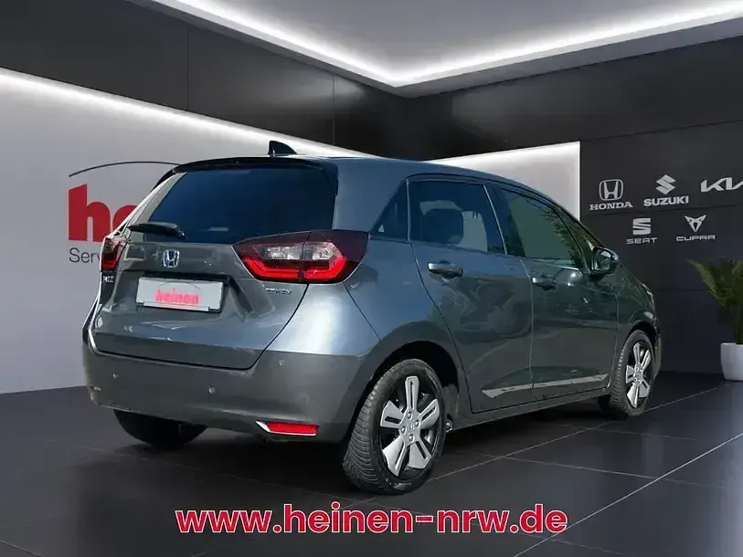 Gebraucht Honda Jazz Executive 109 PS (80 kW) 2021 Shining gray metallic Kleinwagen