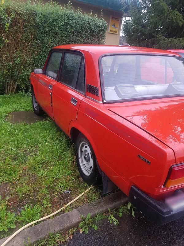 Gebraucht Lada 2107 75 PS (55 kW) 1990 Rot Limousine