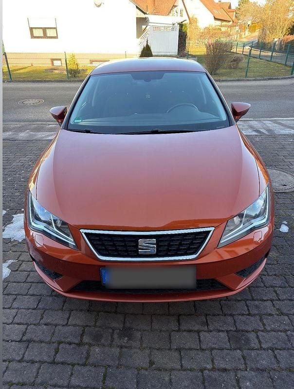 Gebraucht Seat Leon Style 131 PS (96 kW) 2019 Orange Limousine
