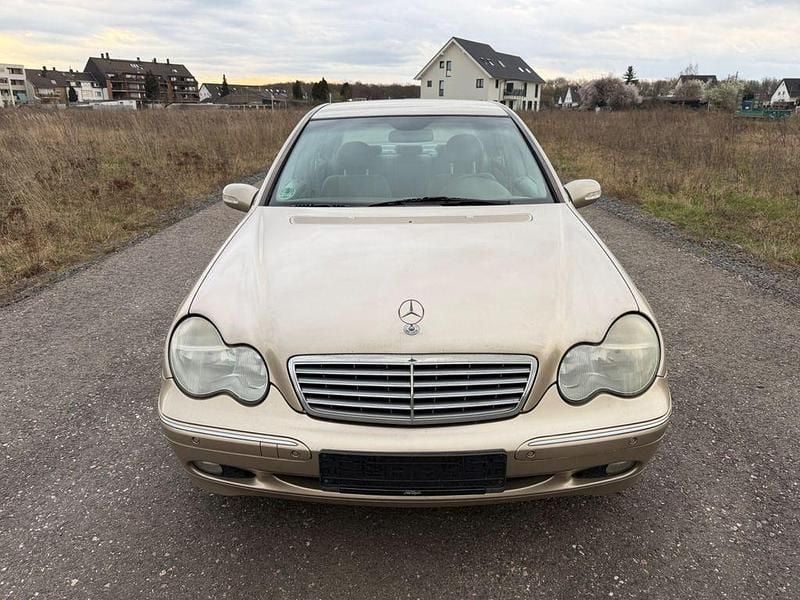 Gebraucht Mercedes C200 163 PS (119 kW) 2002 Beige Limousine