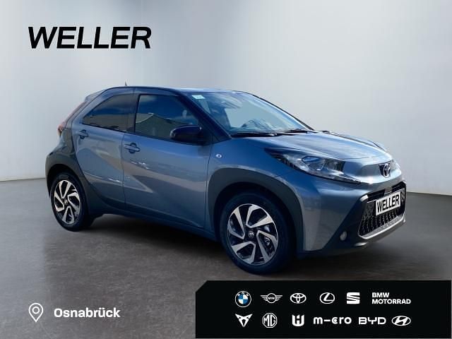 Neu Toyota Aygo X 72 PS (52 kW) 2025 Juniper blue (8y8)/ black mica SUV