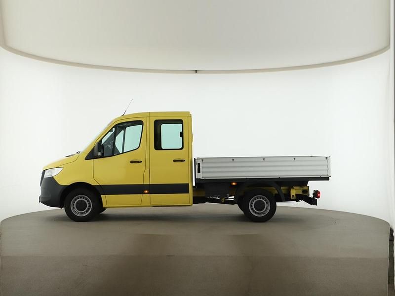 Używany Mercedes Sprinter 150 KM (110 kW) 2021 Żółty Van