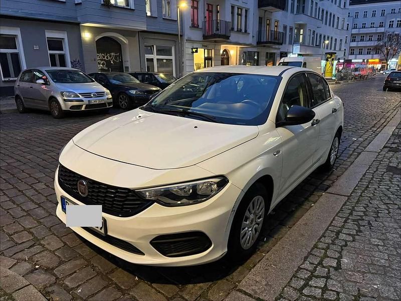 Weiß Gebraucht 2017 Fiat Tipo Easy Limousine | 7.500 € (Superpreis) - Bild 1/4