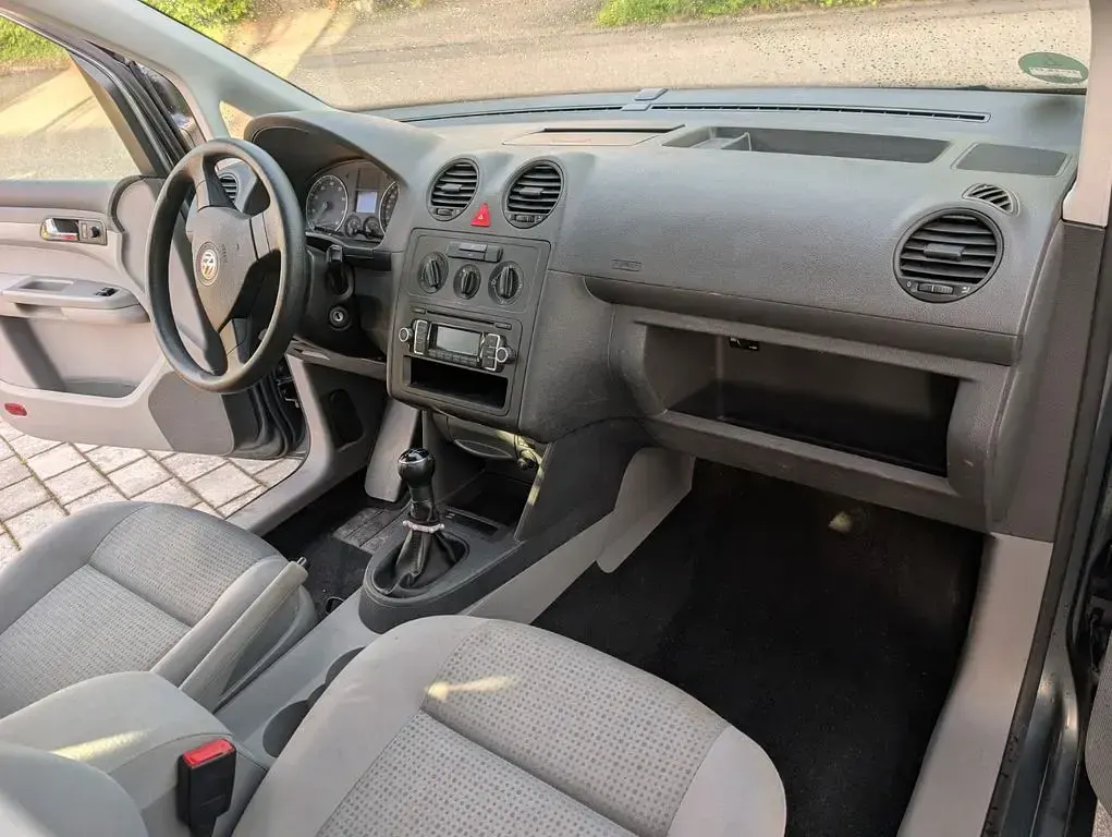 Używany VW Caddy Style 109 KM (80 kW) 2008 Szary Minivan