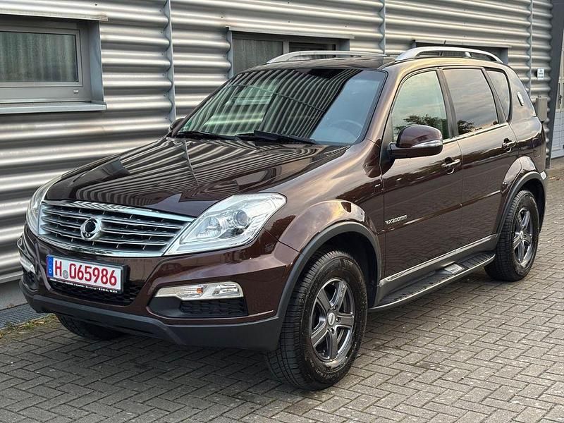 Gebraucht Ssangyong (KGM) Rexton 155 PS (114 kW) 2015 Braun SUV