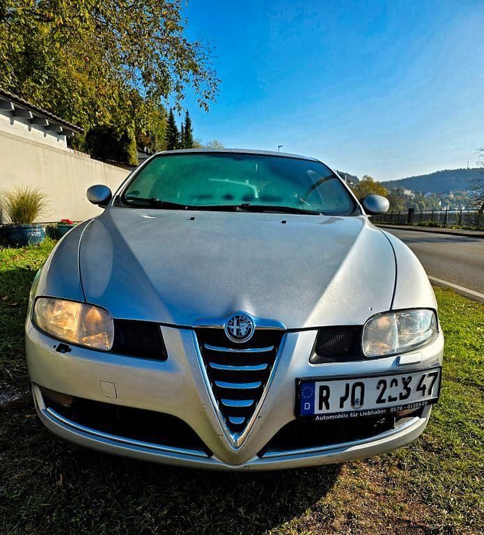 Silber Gebraucht 2006 Alfa Romeo GT Coupé | 3.400 € (Superpreis) - Bild 1/4