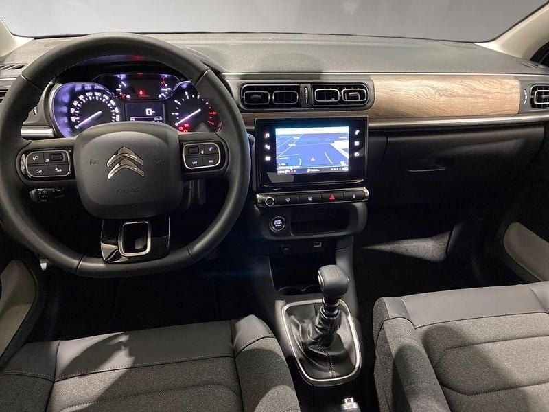 Gebraucht Citroën C3 PureTech 110 PS (80 kW) 2024 Perla nera schwarz metallic Limousine