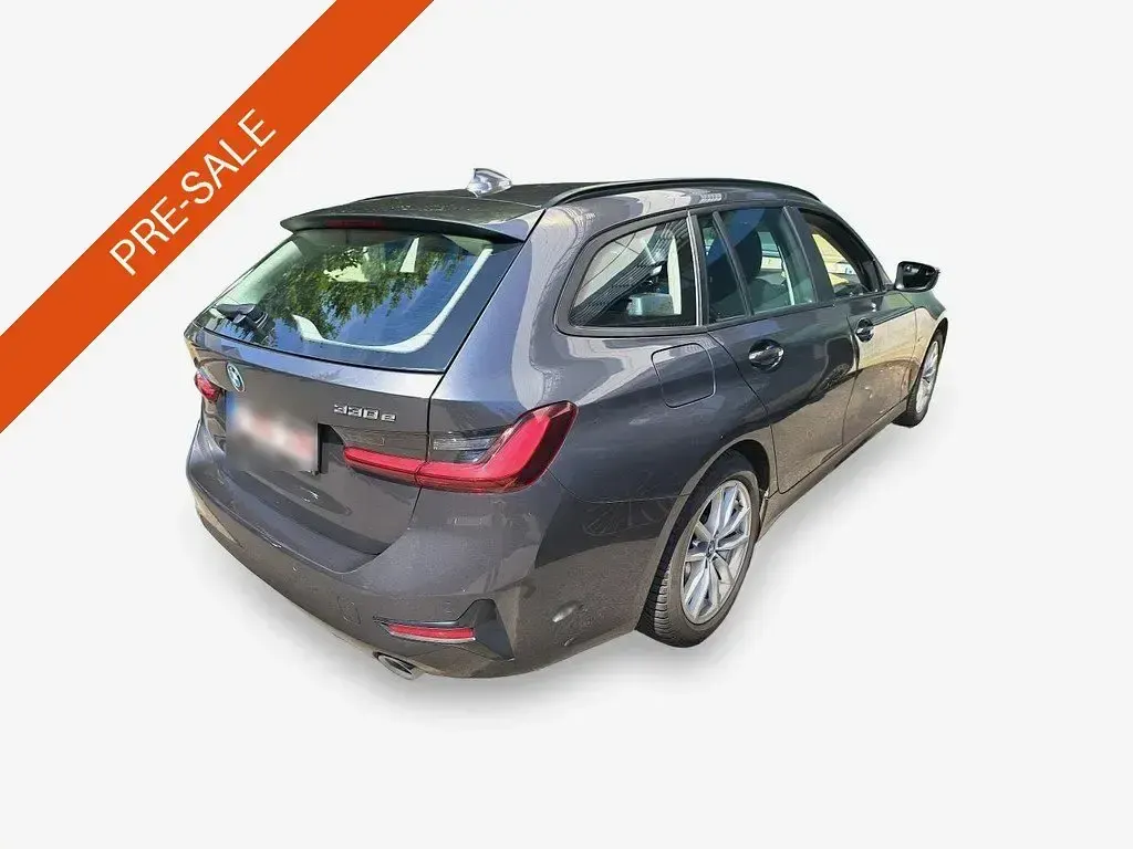 Gebraucht BMW 330 184 PS (135 kW) 2022 Grau