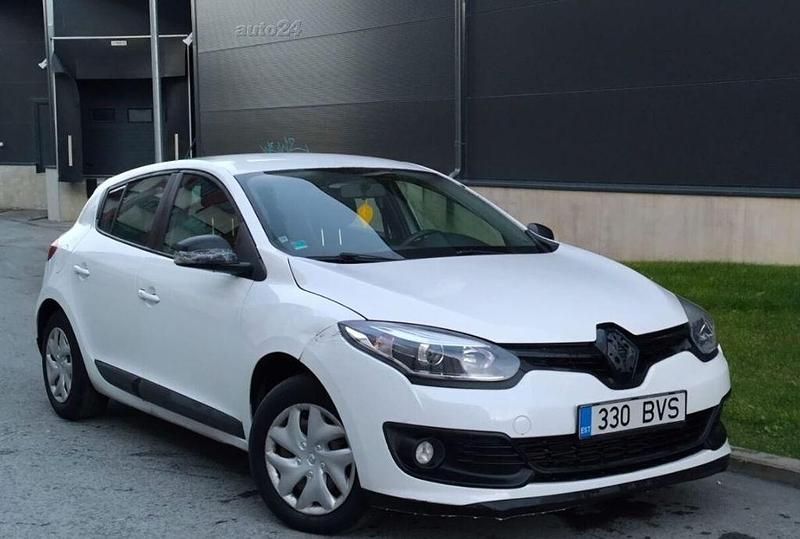 Weiß Gebraucht 2014 Renault Mégane III Bose Edition Limousine | 3.250 € (Guter Preis) - Bild 1/4
