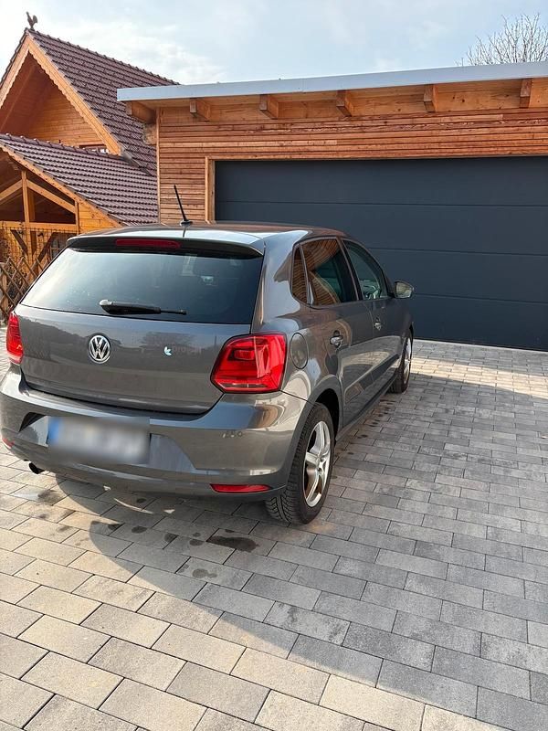 Gebraucht VW Polo 90 PS (66 kW) 2014 Grau Kleinwagen