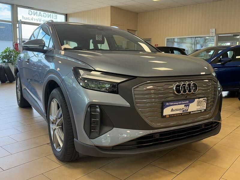 Blau Gebraucht 2024 Audi Q4 e-tron Advanced Plus SUV | 39.900 € (Fairer Preis) - Bild 1/4