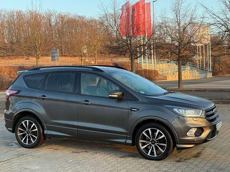 Gebraucht Ford Kuga ST-Line 179 PS (131 kW) 2019 Magneticgrau (metallic) SUV
