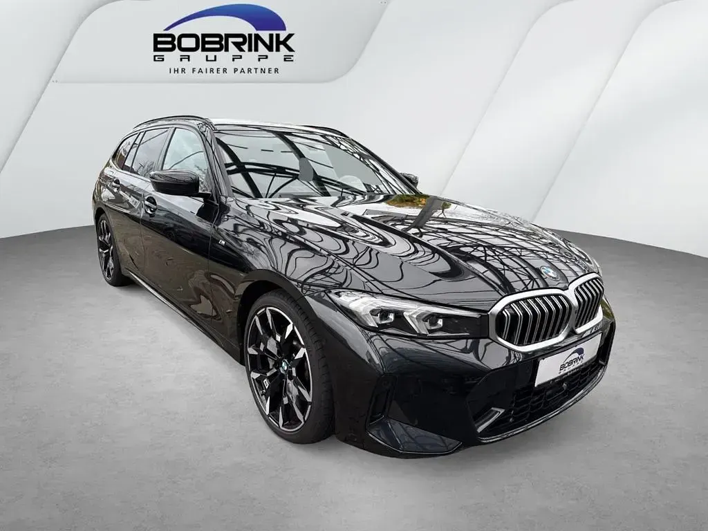 Gebraucht BMW 330 M Sport 286 PS (210 kW) 2024 Schwarz Kombi