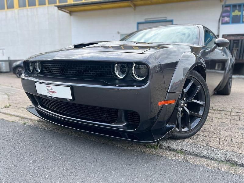 Grau Gebraucht 2021 Dodge Challenger Coupé | 33.900 € (Fairer Preis) - Bild 1/4