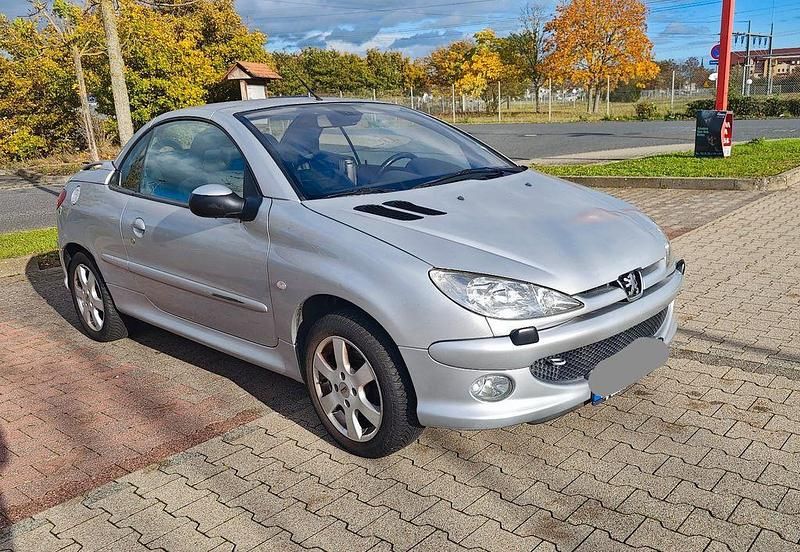 Silber Gebraucht 2003 Peugeot 206 CC Filou Cabrio | 1.299 € (Guter Preis) - Bild 1/4