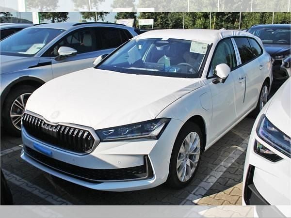 Purity weiss Neu 2025 Skoda Superb Selection Kombi | 49.390 € (Fairer Preis) - Bild 1/4
