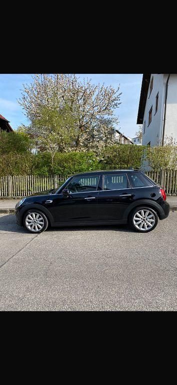 Schwarz Gebraucht 2020 Mini ONE Kleinwagen | 22.000 € (Teuer) - Bild 1/2