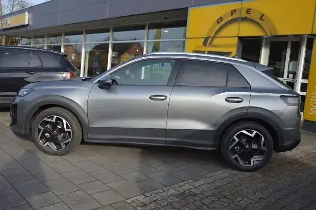 Neu VW T-Roc R-line 150 PS (110 kW) 2026 Grau SUV