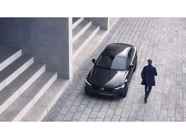 Gebraucht Volvo S90 Plus 455 PS (334 kW) 2024 Platinum grey / metallic Limousine