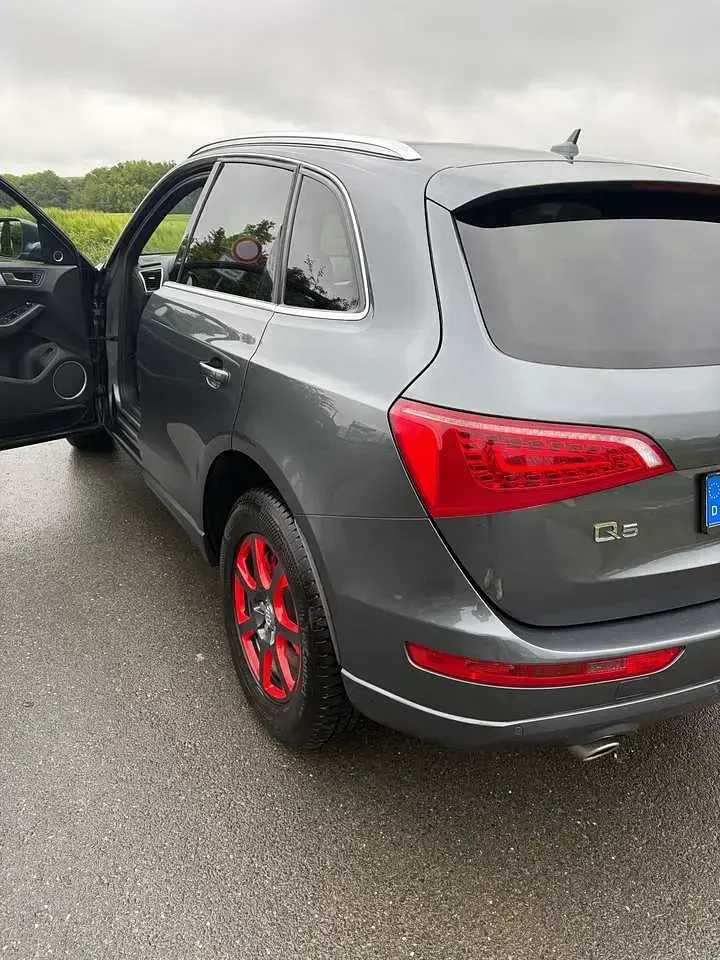 Gebraucht Audi Q5 239 PS (175 kW) 2011 Schwarz SUV