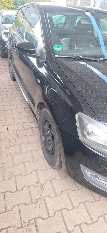 Gebraucht VW Polo Life 60 PS (44 kW) 2013 Schwarz Kleinwagen