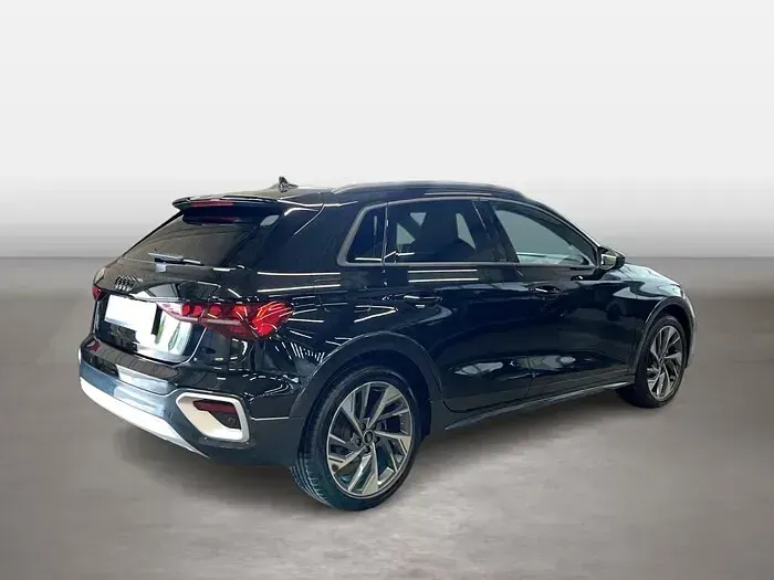 Gebraucht Audi A3 Sport 150 PS (110 kW) 2025 Mythosschwarz Kombi