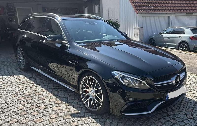 Schwarz Gebraucht 2015 Mercedes C63 AMG AMG Kombi | 34.999 € (Guter Preis) - Bild 1/4