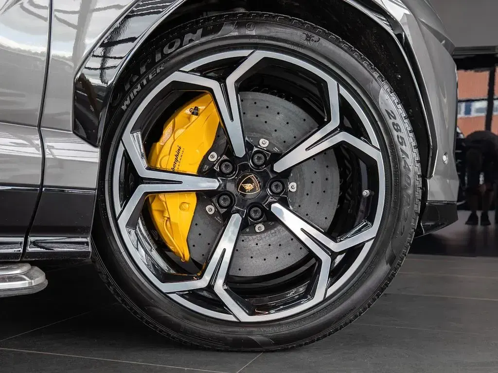 Gebraucht Lamborghini Urus 650 PS (478 kW) 2021 Grau SUV