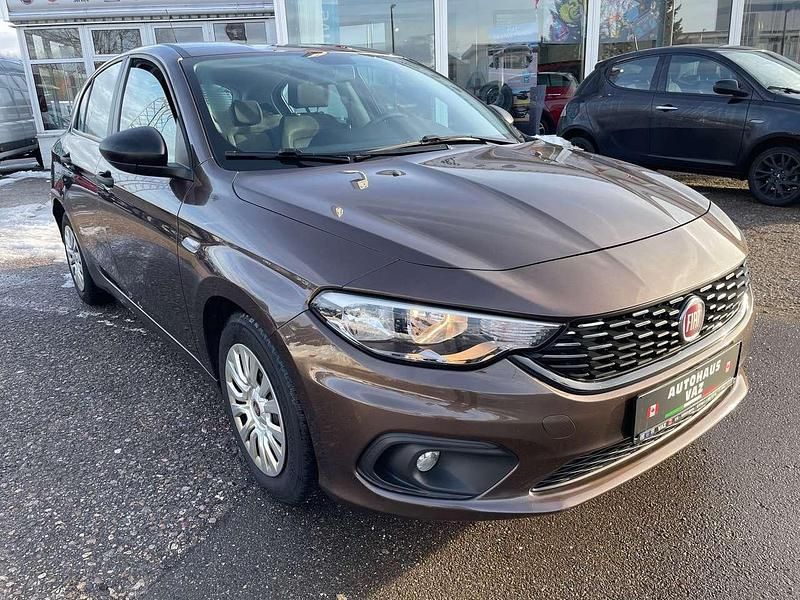 Gebraucht Fiat Tipo Pop 95 PS (69 kW) 2017 Bronzo bronzino Kleinwagen