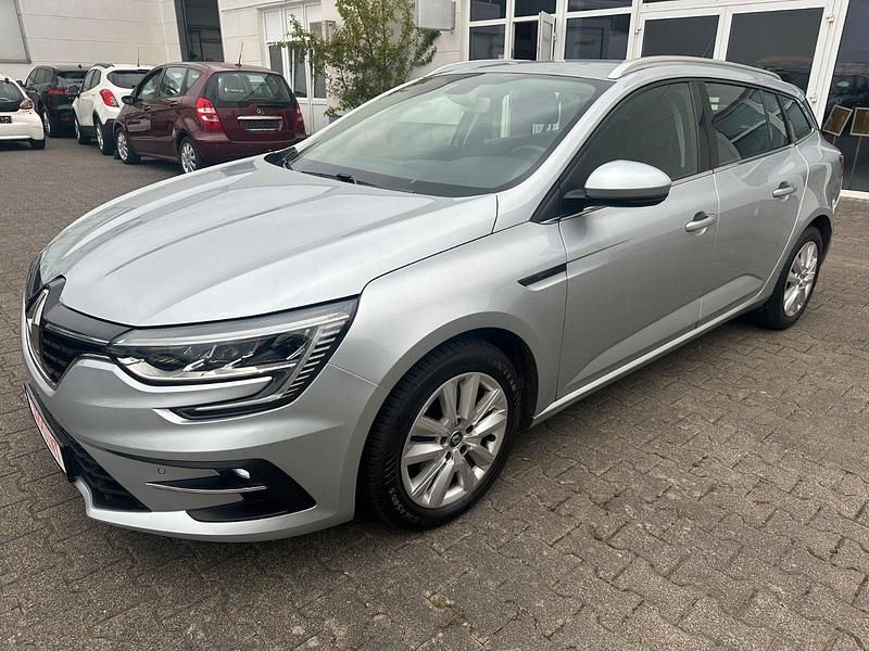 Silber Gebraucht 2021 Renault Mégane GrandTour Business Kombi | 13.450 € (Fairer Preis) - Bild 1/4