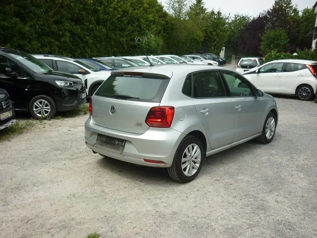 Gebraucht VW Polo Comfortline 90 PS (66 kW) 2017 Silber Limousine