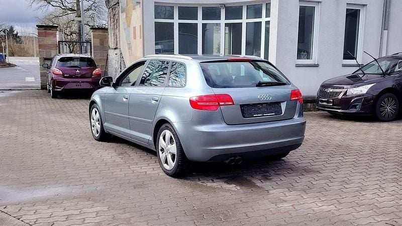Gebraucht Audi A3 160 PS (117 kW) 2010 Grau Kleinwagen