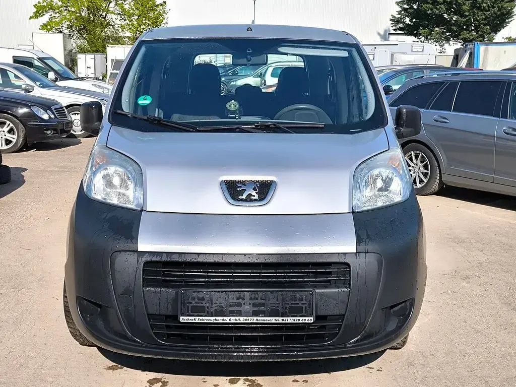 Gebraucht Peugeot Bipper 73 PS (53 kW) 2011 Silber Van / Kleinbus