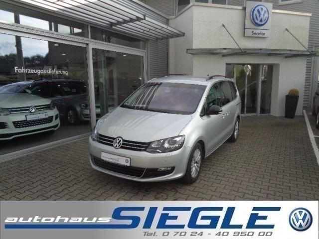 Silber metallic Gebraucht 2012 VW Sharan Style Van / Kleinbus | 17.489 € - Bild 1/4