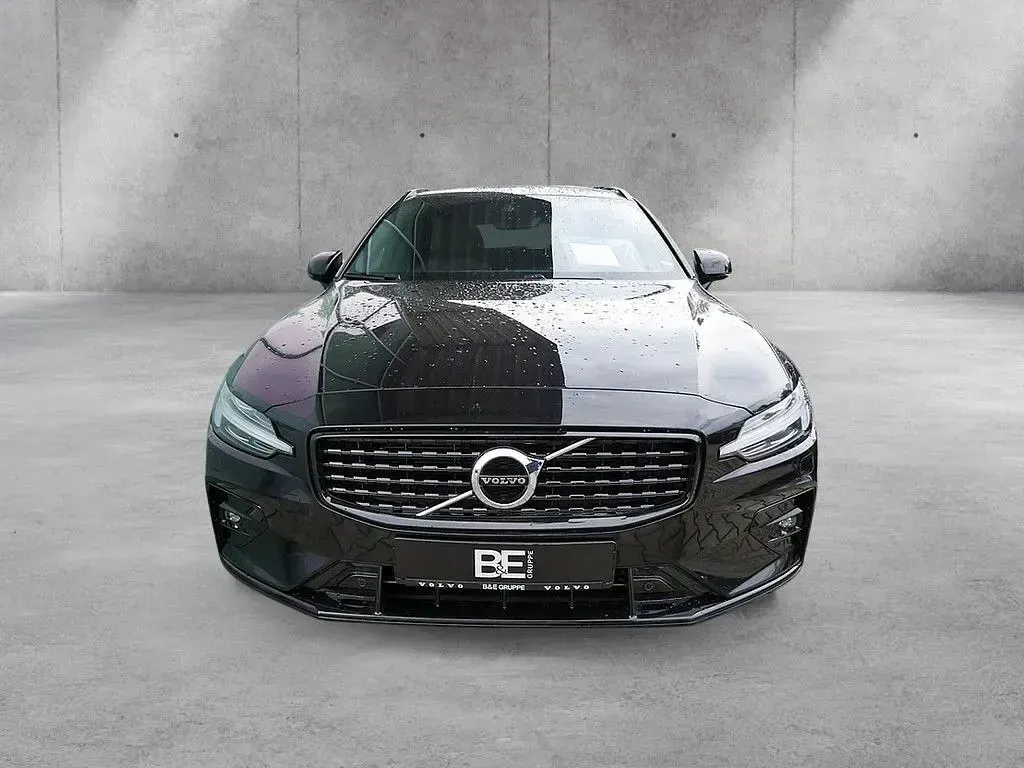 Gebraucht Volvo V60 R-Design 197 PS (144 kW) 2021 Schwarz Kombi