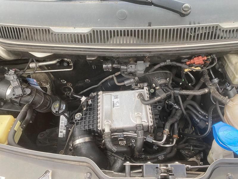 Gebraucht VW Transporter 102 PS (75 kW) 2018 Weiß Van