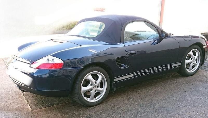 Gebraucht Porsche Boxster 228 PS (167 kW) 2000 Blau Cabrio