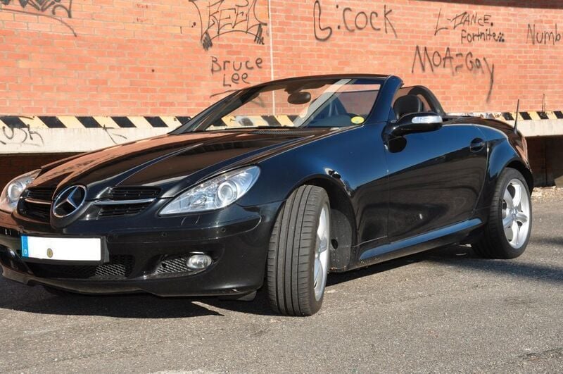 Schwarz Gebraucht 2004 Mercedes SLK350 Cabrio | 11.800 € (Guter Preis) - Bild 1/4